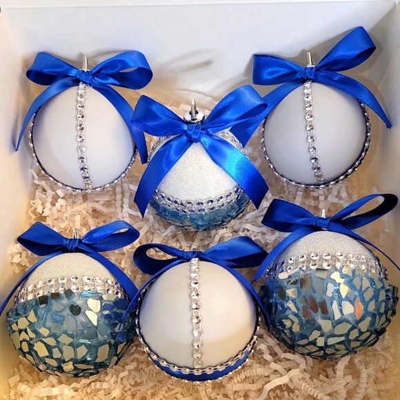 6pc white and royal blue ornament set - Picture 3 of 5